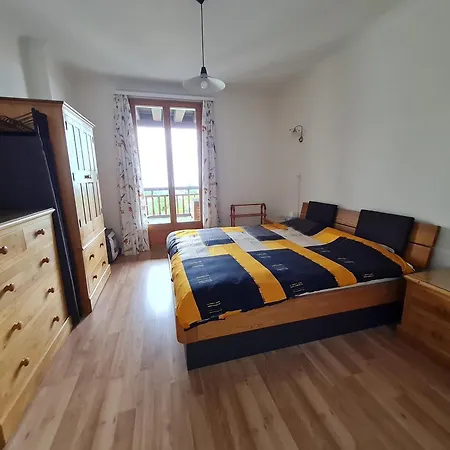 Au Centre Du Village 4-6 Personnes