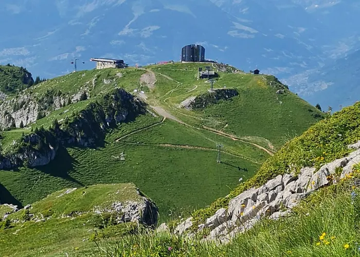 Au Centre Du Village 4-6 Personnes